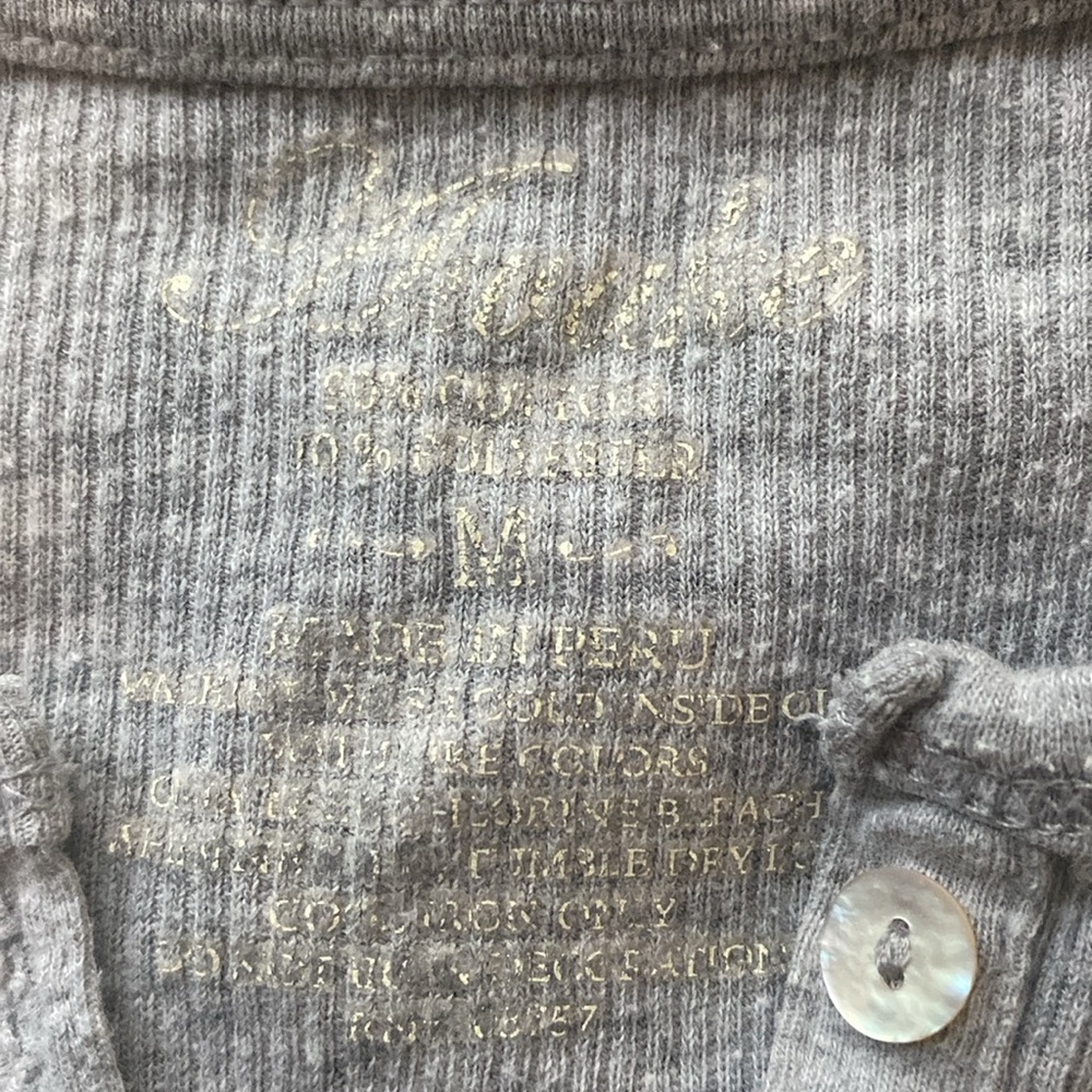 Grey Top - Picture 2 of 4